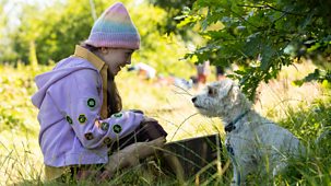 Girl Troop Vs Aliens - Series 1: 5. The Creepy Conspiracy Badge