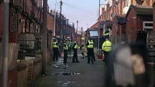 Ambulance - Series 16: 3. The Siege