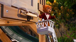 Knee High Spies - Series 1: 2. Mission: Protect The Playhouse
