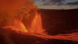 Kilauea shoots lava hundreds of feet in the air during eruption