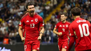 World Cup qualifying: Kieffer Moore goal puts Wales ahead in