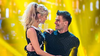 Бірінші рет жыныстық қатынасқа түскенде, қыз жыныс мүшесіне кірмейді Кончаликацияланған порно видеолар