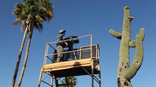 Cameraman Graham Holder's Blog on Filming ‘Iolo’s Great Welsh Parks’…and other parrots!