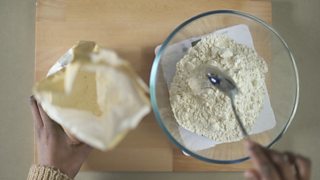 Step-by-step Simple Guide On How To Make Bread - BBC Bitesize