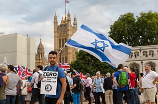 Anti-Semites Don't Speak For Me, Says Jeremy Corbyn - BBC News