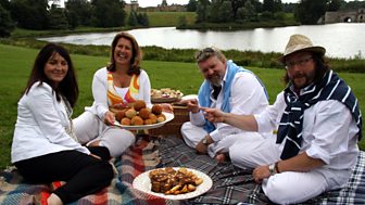 The Hairy Bikers: Mums Know Best - Series 1 - 30 Minute Versions: 2. Picnics