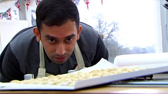 The Great British Bake Off - Series 4: 2. Bread