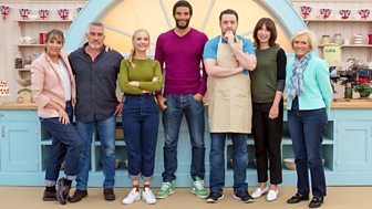 The Great Sport Relief Bake Off - Series 3: Episode 1