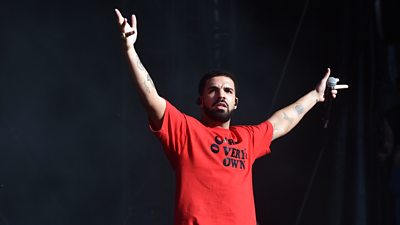 Surprise! Drake joins Giggs on stage at Reading Festival