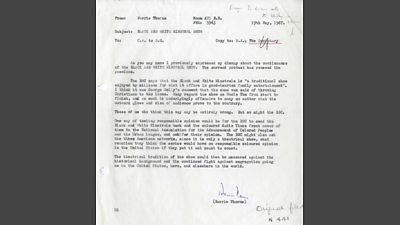 Typewritten internal memo from Barrie Thorne (transcribed in article)