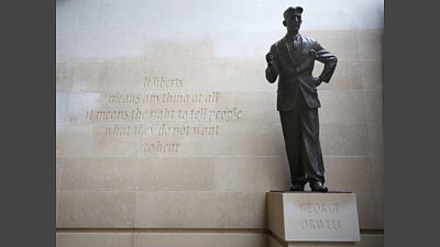 Statue of George Orwell – Martin Jennings