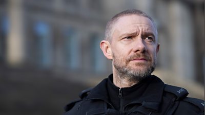 Chris (Martin Freeman)