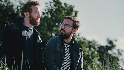 L-R: Tony Curran (Tully) and Martin Compston (Jimmy)