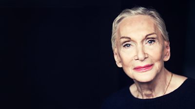 Photo of actress Dame Siân Phillips looking to camera