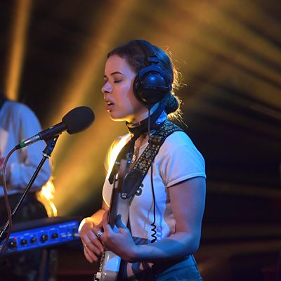 Nilüfer Yanya - Like I Say I Runaway