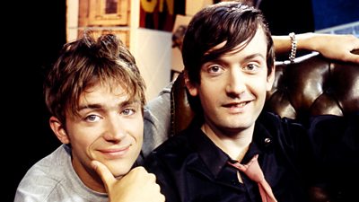 Damon Albarn and Jarvis Cocker in 1995