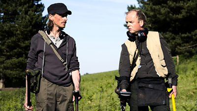 Andy (Mackenzie Crook) and Lance (Toby Jones) in Detectorists
