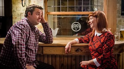 Marty (Jason Manford), Grace (Rebecca Callard) (91ȱ/Red Productions photo: Ben Blackall)