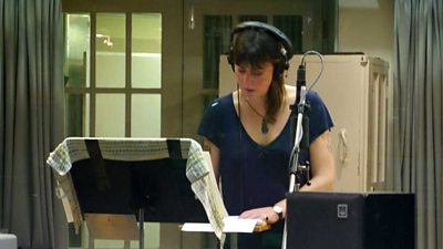 Rebecca Root recording '1977' for ý Radio 4