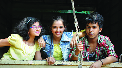 The lead actors in new drama AdhaFULL