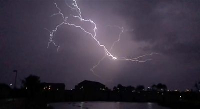 Lightning strikes Stratford tower block twice - BBC News