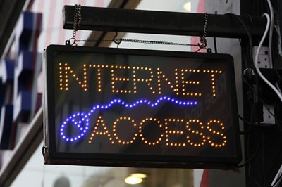 Internet access street sign