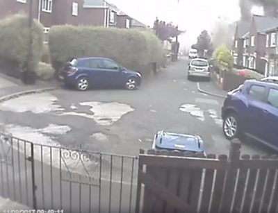 Sunderland house explosion caught on camera - BBC News