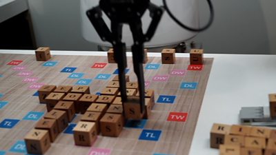Dave Lee challenges a robot at Scrabble