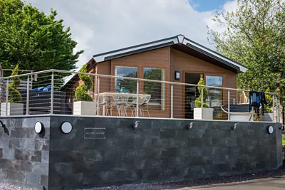 The Dillons superior cabin (Image Credit: BBC/James Stack)