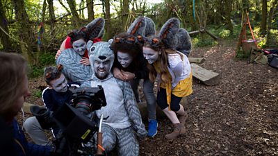 The cast of Outsiders during the shoot