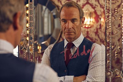 Teddy (ROBSON GREEN) in Age Before Beauty (Image Credit: BBC/Mainstreet/Todd Anthony)