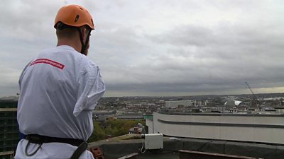 Portsmouth: Woman, 90, Abseils Down Spinnaker Tower - Bbc News