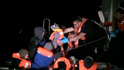 Migrants rescued from Channel