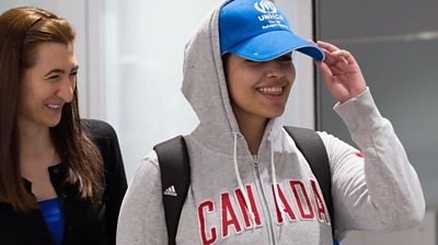 Rahaf Mohammed Al-Qunun at Toronto airport, 12 January 2019