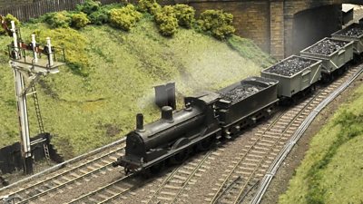 Half-a-dozen model rail enthusiasts took five years to recreate Alloa Station and its surroundings in miniature.