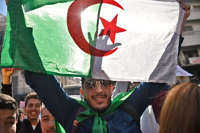 Algerians continue their protests