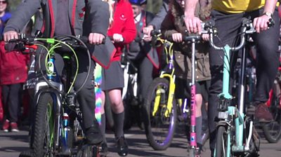 At the start of the week, some of you decided to swap the car to cycle, scoot or walk instead.  Newsround went to one school to find out why.
