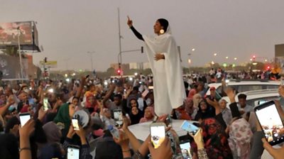 'Nubian queen' becomes Sudan protest symbol