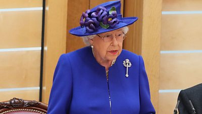 Queen addresses Holyrood