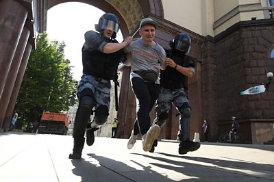 Police detain man in Moscow, 27 July