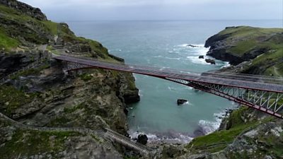 Weather delays opening of castle's bridge