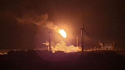 The flaring started at 22:00 on Monday at the ExxonMobil Chemical facility at Mossmorran in Fife.