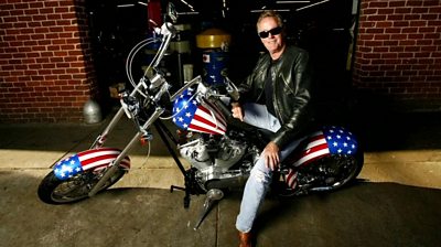 Peter Fonda, the star, co-writer and producer of 1969 cult classic Easy Rider has died at the age of 79. 

His family said he suffered respiratory failure due to lung cancer.