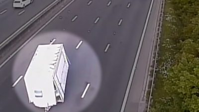 Runaway trailer crashes on the M25