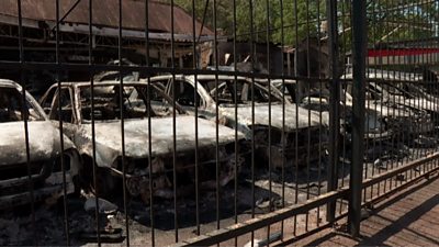 Cars burnt in South Africa's violence