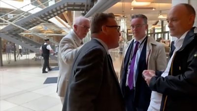Labour MP confronts Dominic Cummings