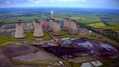 Watch: Cottam power station building demolished - BBC News