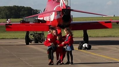 Red Arrows pilot reunited with children