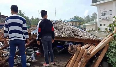 Quake rips through Philippines
