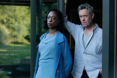 Gold Digger. Marsha (NIKKI AMUKA-BIRD), Ted Day (ALEX JENNINGS)(Image Credit: 91ȱ/Mainstreet Pictures Photographer: Mike Hogan)